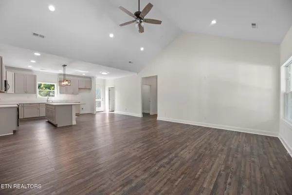 $419,900 | 711 Byrd Street, Clinton, TN 37716