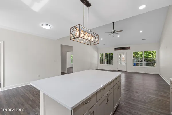 $419,900 | 711 Byrd Street, Clinton, TN 37716