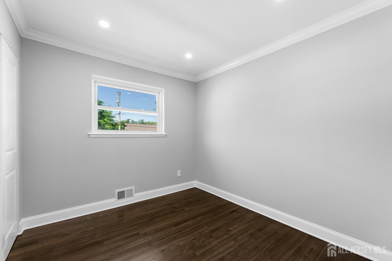 4 Arden Road Old Bridge, NJ 08857 - Photo 14 of 45 Gallery Image 14