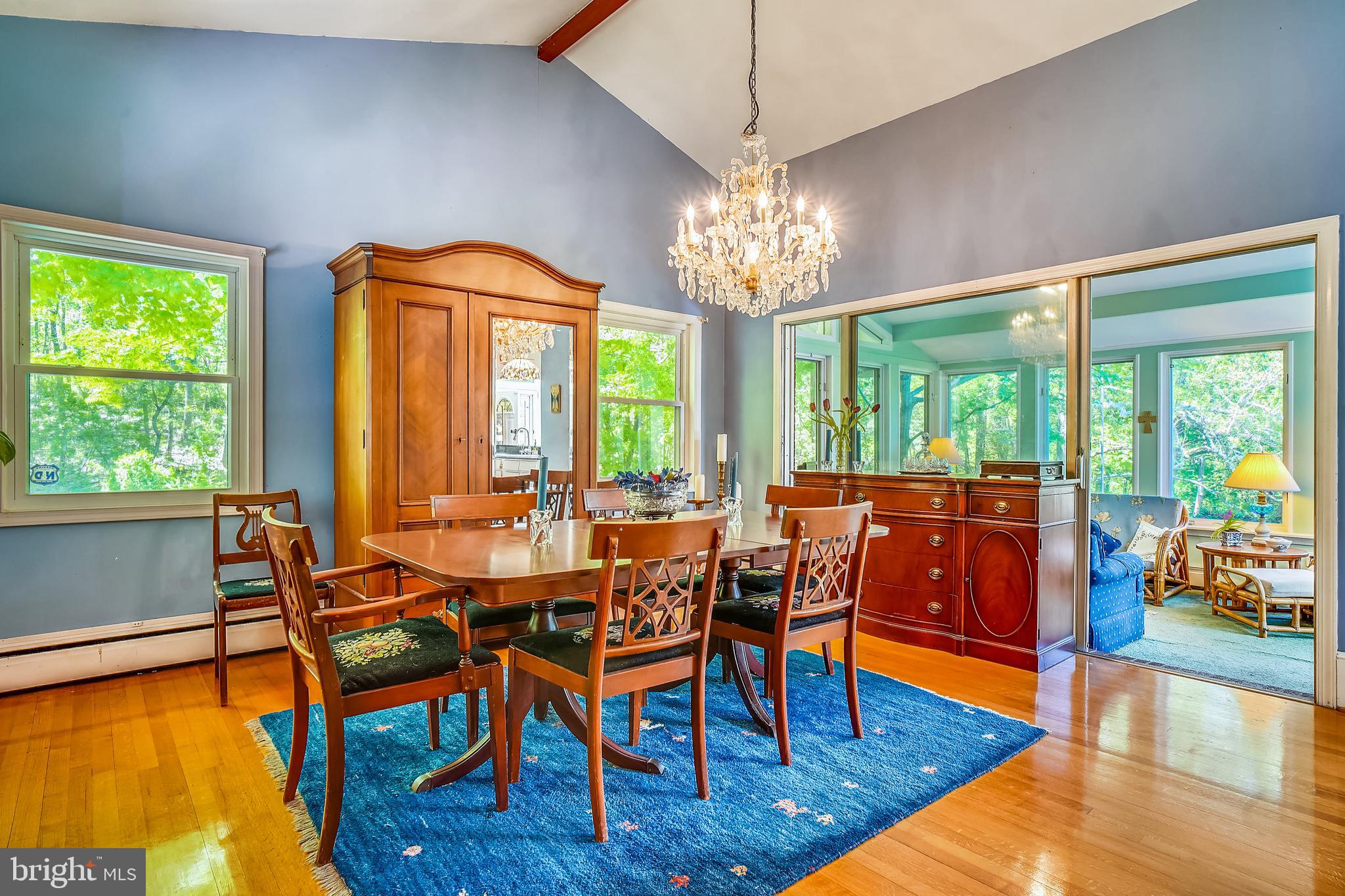 23530 Whites Ferry Road Dickerson, MD 20842 - Photo 19 of 73 Dining Room