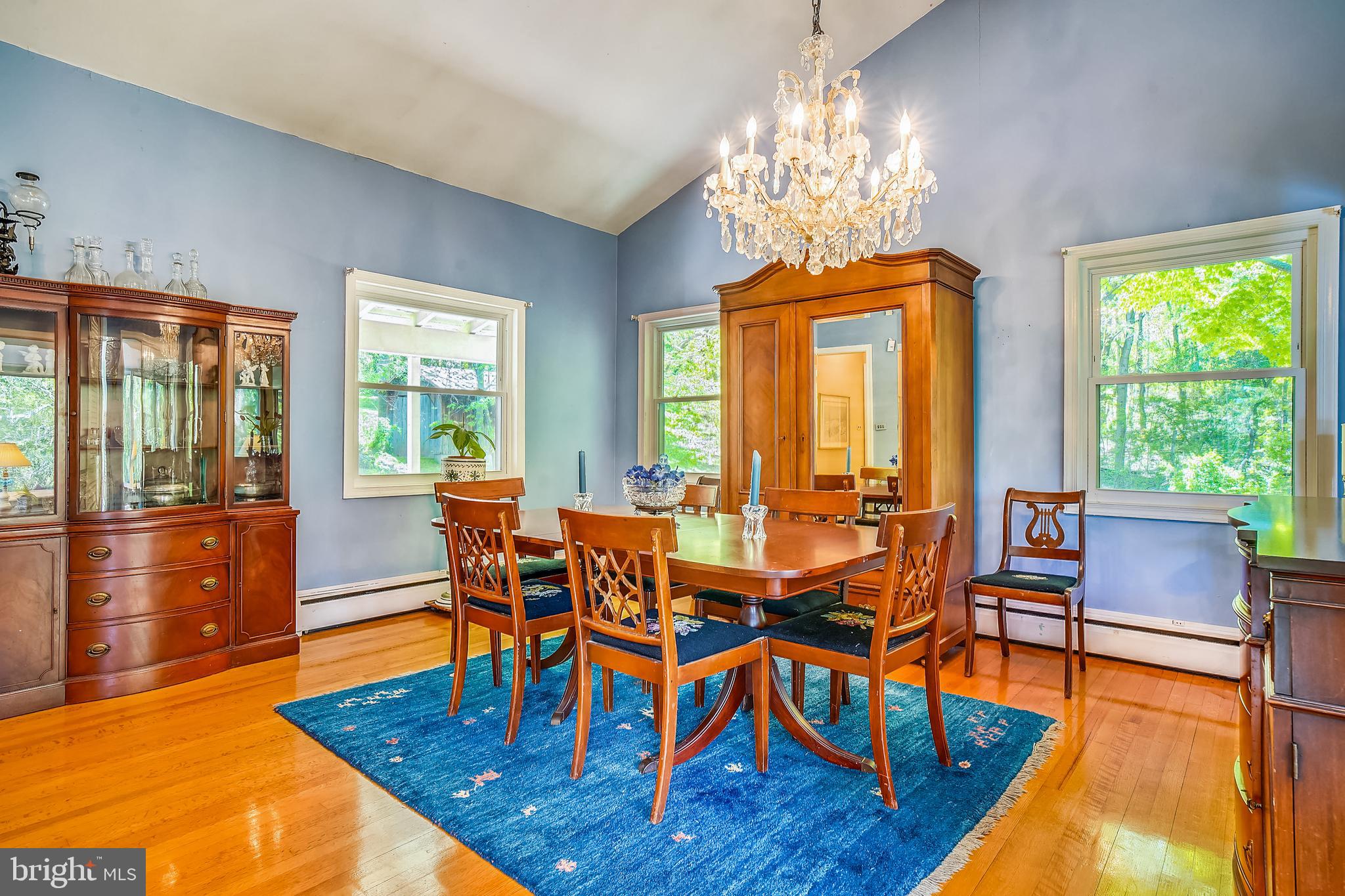 23530 Whites Ferry Road Dickerson, MD 20842 - Photo 20 of 73 Dining Room