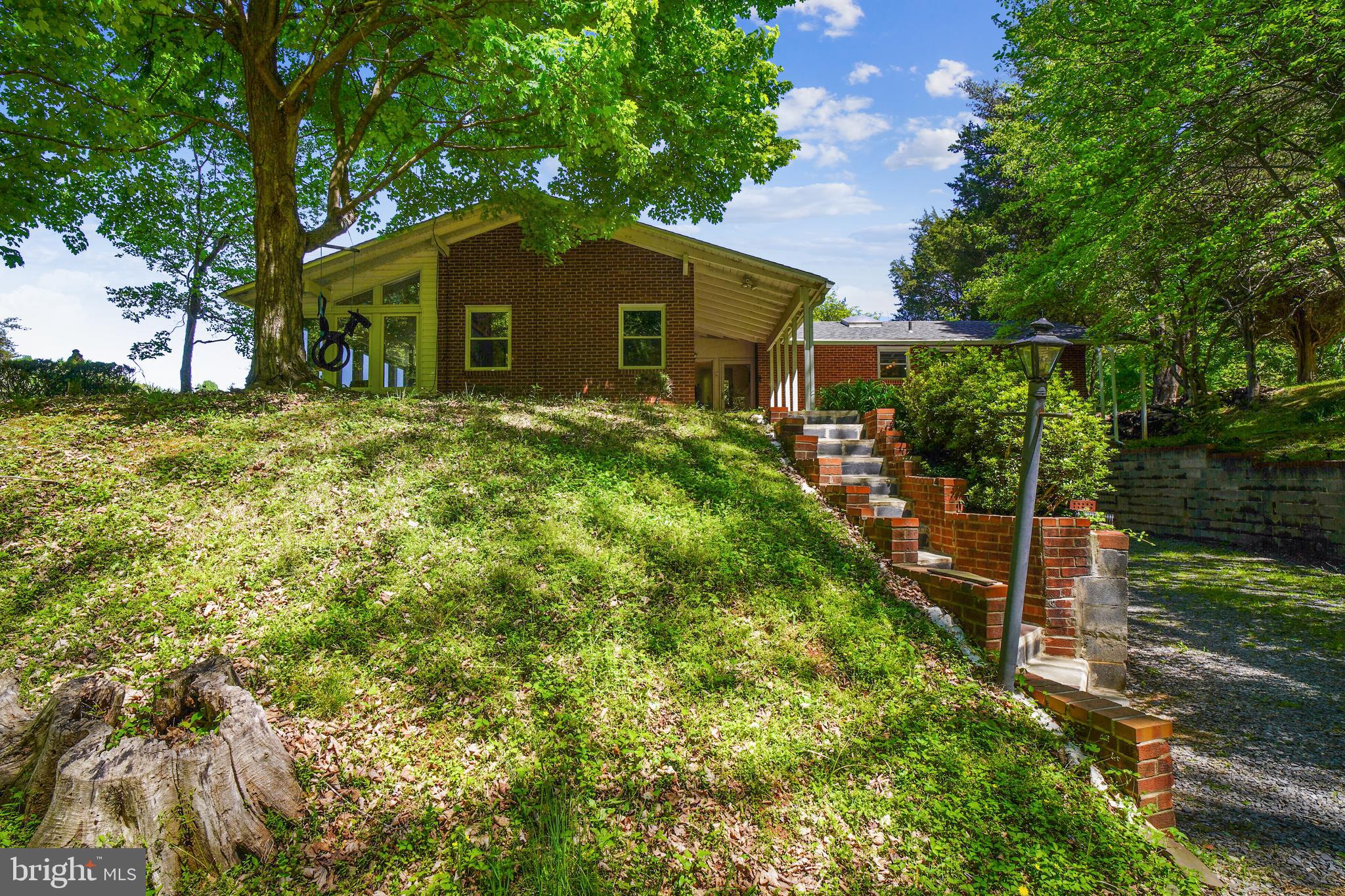 23530 Whites Ferry Road Dickerson, MD 20842 - Photo 61 of 73 Front Elevation