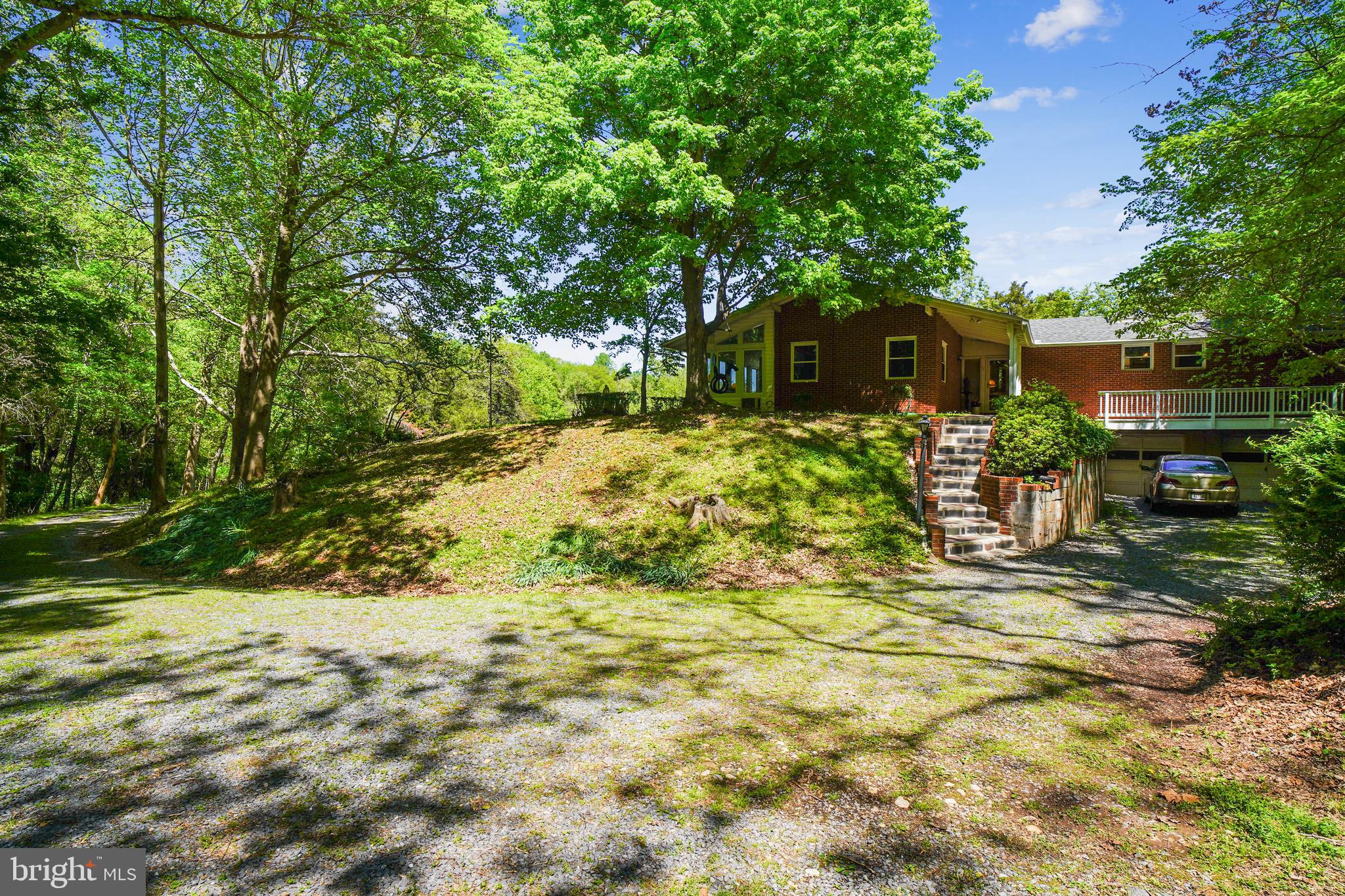 23530 Whites Ferry Road Dickerson, MD 20842 - Photo 62 of 73 Front Elevation
