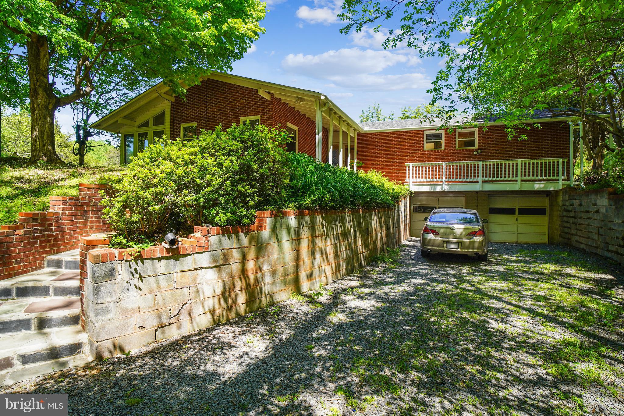 23530 Whites Ferry Road Dickerson, MD 20842 - Photo 63 of 73 Front Elevation