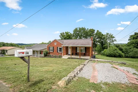$275,000 | 412 Lehman Street, Woodbury, TN 37190
