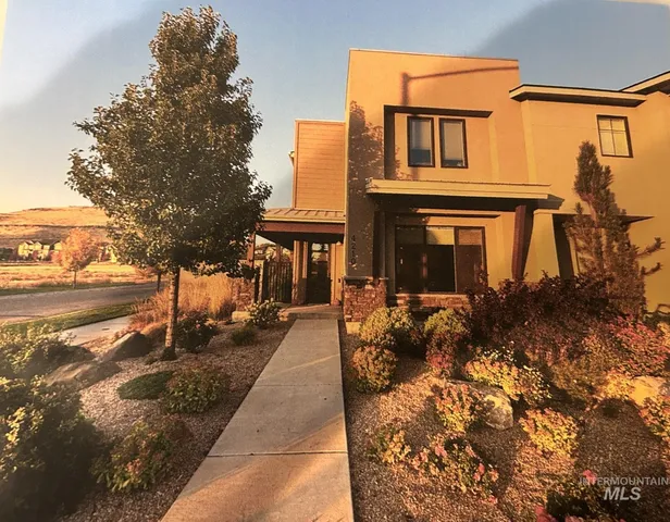 $697,900 | 4210 East Parkcenter Boulevard, Boise, ID 83716