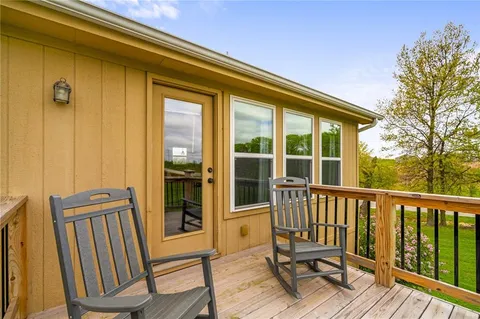 $300,000 | 101 Bridgeport Drive, Smithville, MO 64089