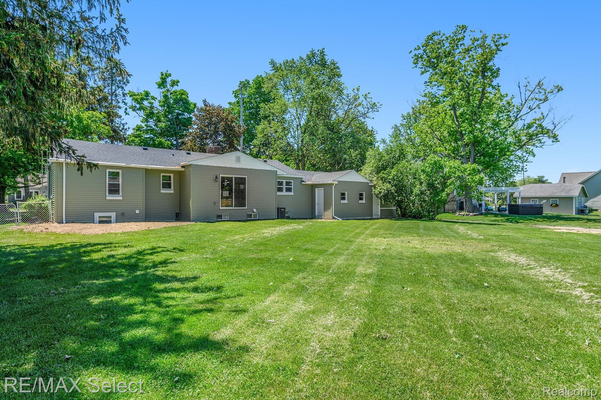 9431 East Potter Road Davison, MI 48423 - Photo 28 of 32 28.jpg