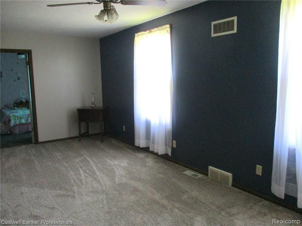 4841 Newburg Road Durand, MI 48429 - Photo 4 of 55 2ND FLOOR FAMILY RM.JPG