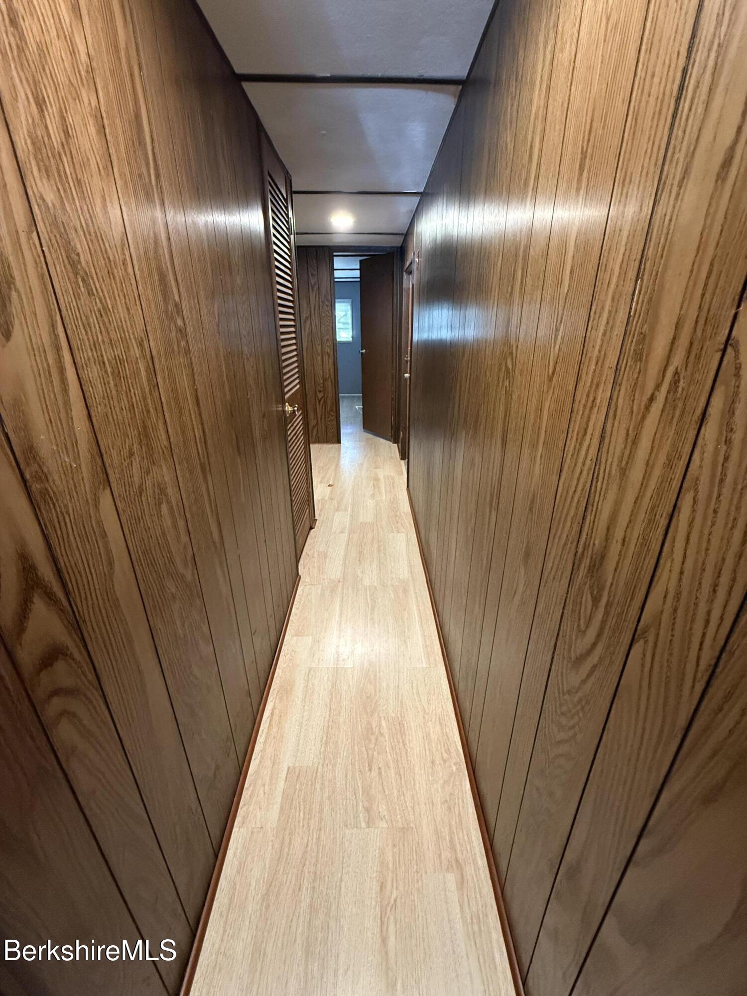 9 Pinnacle Point Adams, MA 01220 - Photo 7 of 16 Hallway