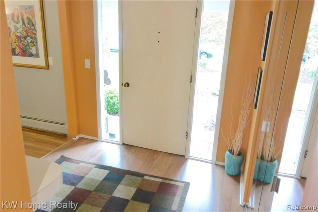32106 Red Clover Road Farmington Hills, MI 48334 - Photo 7 of 40