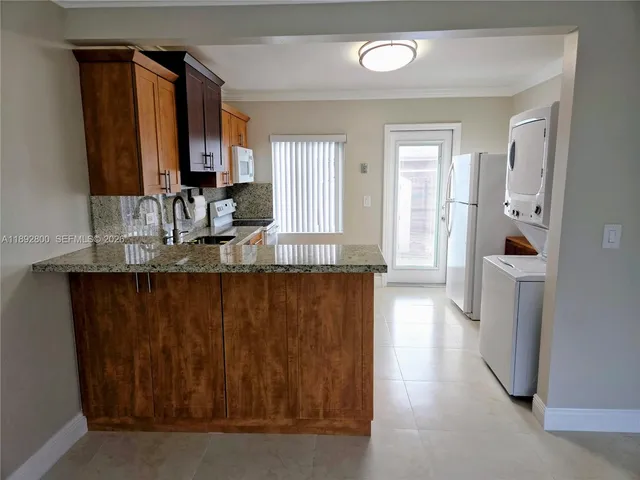 $2,600 | 1690 East 5th Avenue, Unit 1690, Hialeah, FL 33010