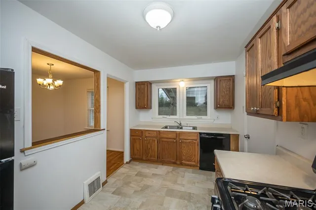 $249,000 | 1666 Crabapple Lane, St. Louis, MO 63119