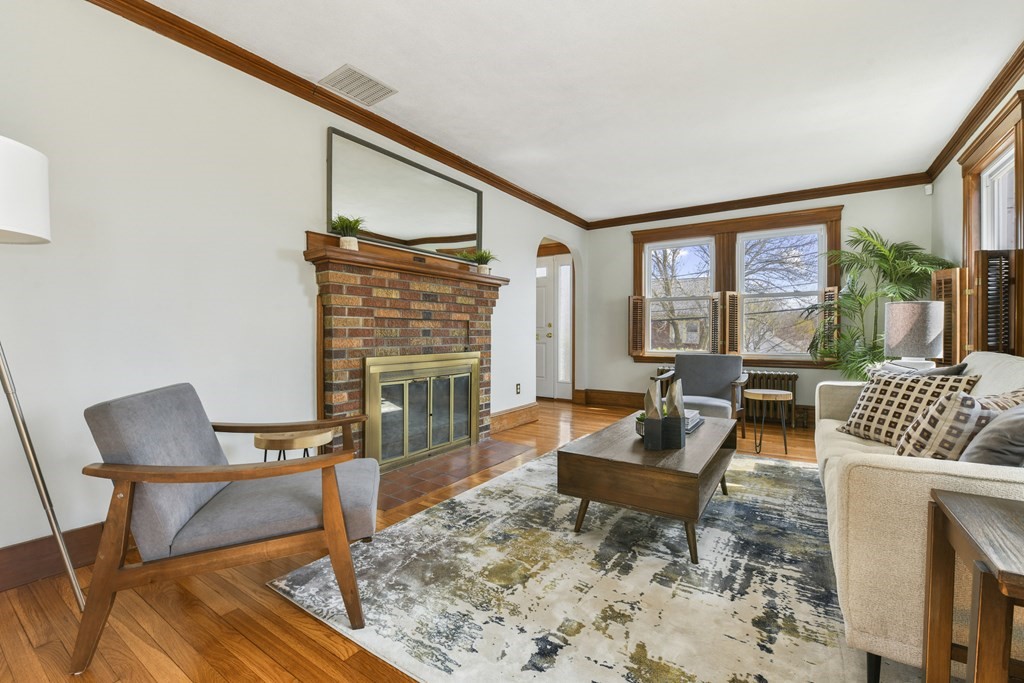 44 Russett Road Boston, MA 02132 - Photo 3 of 19