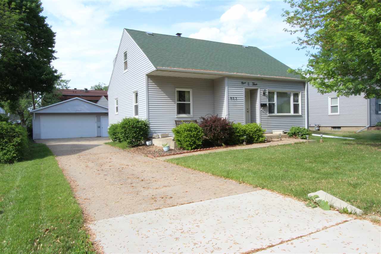 903 West Ridge Road Peoria, IL 61614 - Photo 1 of 29 Gallery Image 1