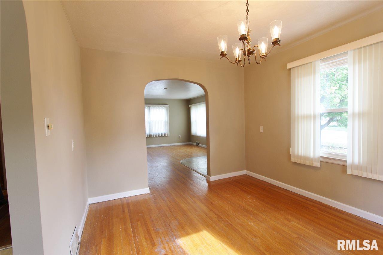 903 West Ridge Road Peoria, IL 61614 - Photo 8 of 29 Gallery Image 8