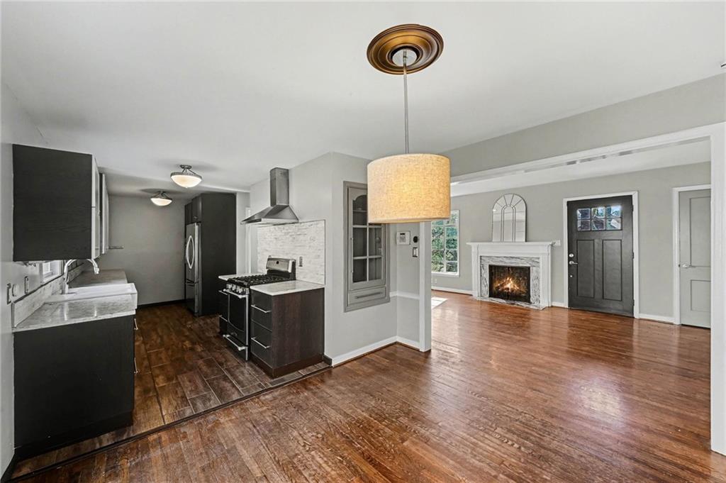 210 East Winthrope Road Kansas City, MO 64113 - Photo 12 of 29