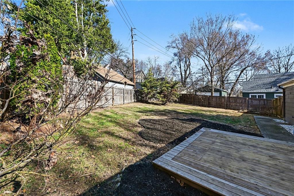 210 East Winthrope Road Kansas City, MO 64113 - Photo 23 of 29