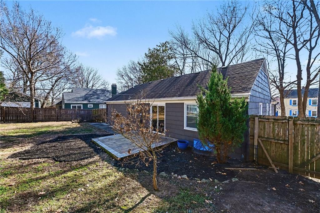 210 East Winthrope Road Kansas City, MO 64113 - Photo 24 of 29