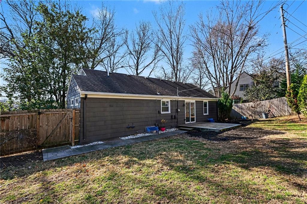 210 East Winthrope Road Kansas City, MO 64113 - Photo 26 of 29