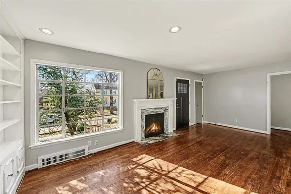 $420,000 | 210 East Winthrope Road, Kansas City, MO 64113