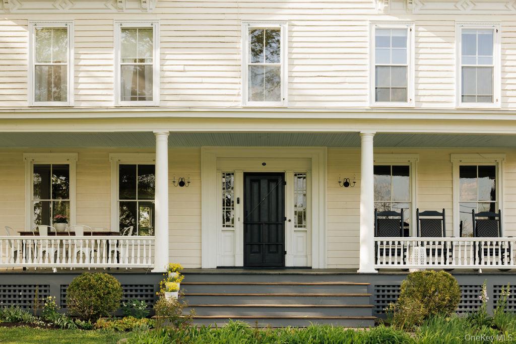 71 Starbarrack Road Red Hook, NY 12571 - Photo 2 of 33