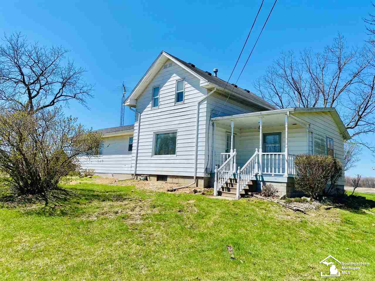 2411 North Raisinville Road Monroe, MI 48162 - Photo 1 of 18