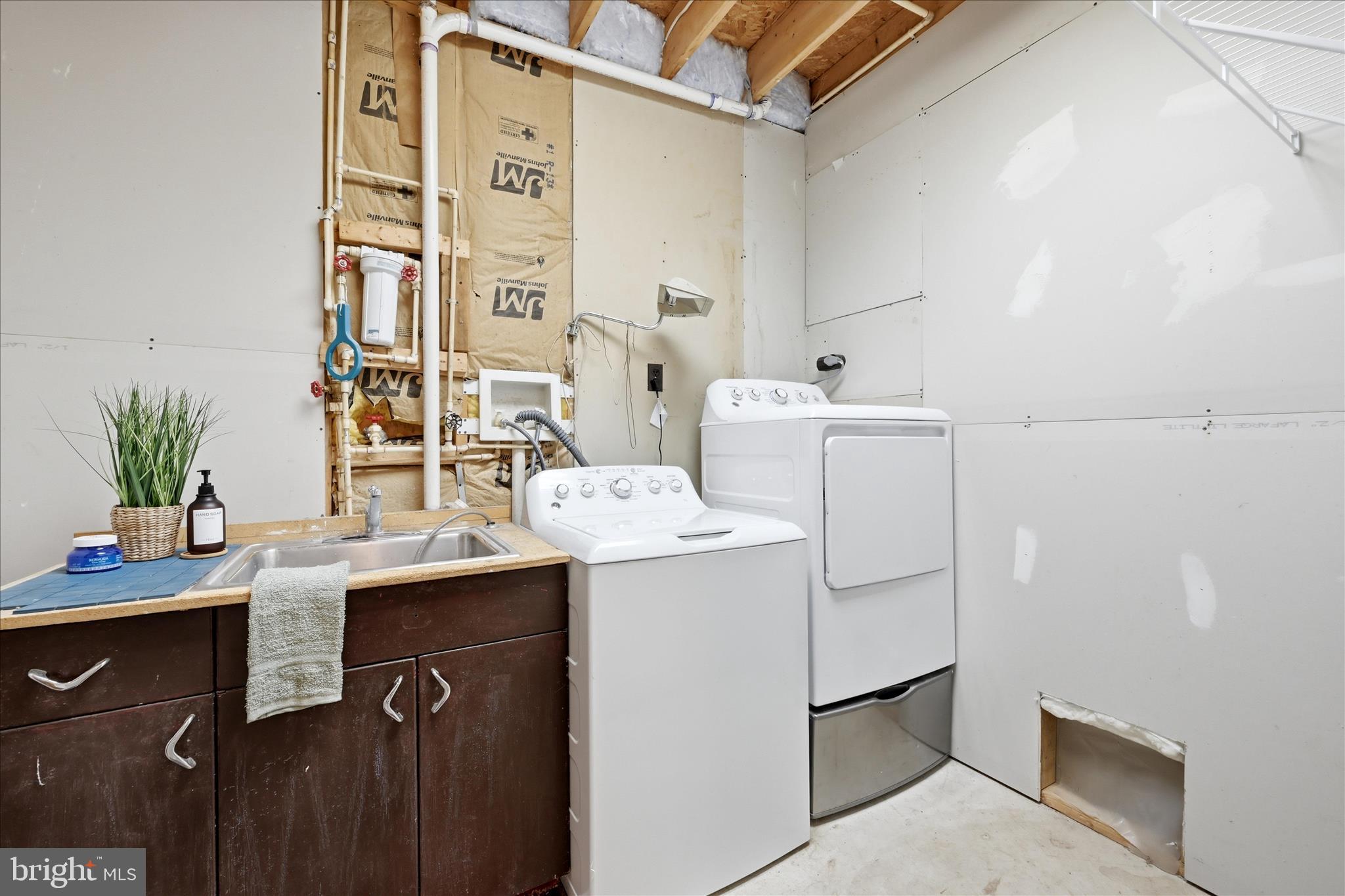 347 Getaway Road Hedgesville, WV 25427 - Photo 26 of 44 Laundry Area