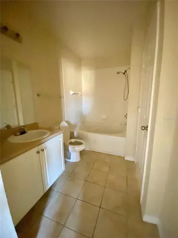 $1,200 | 5550 East Michigan Street, Unit 2304, Orlando, FL 32822