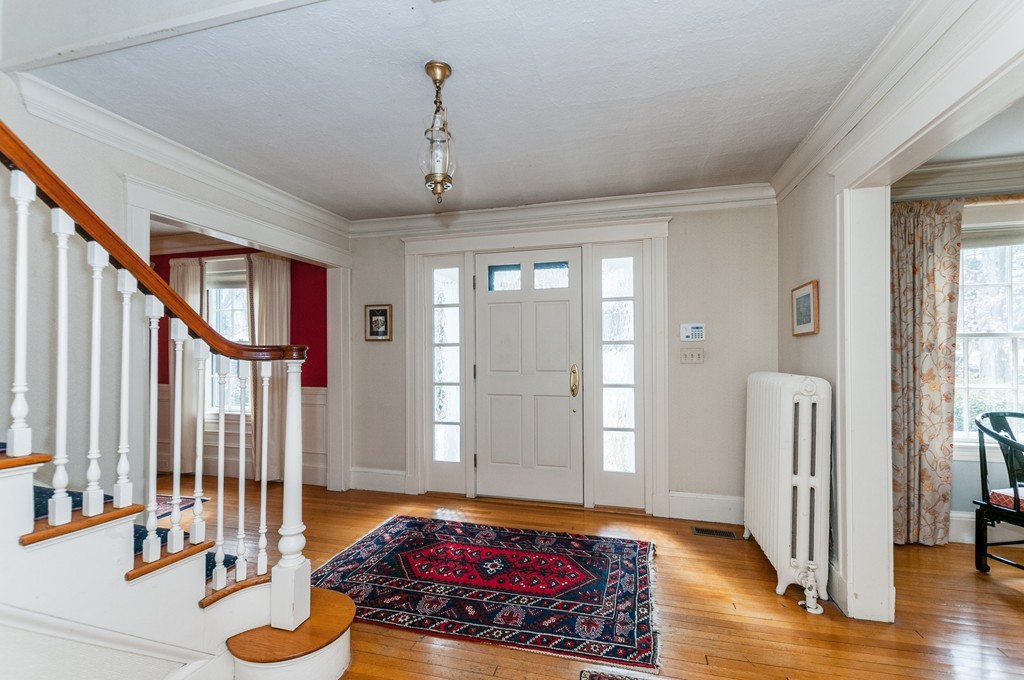 12 Byfield Road Newton, MA 02468 - Photo 4 of 28 Gallery Image 4