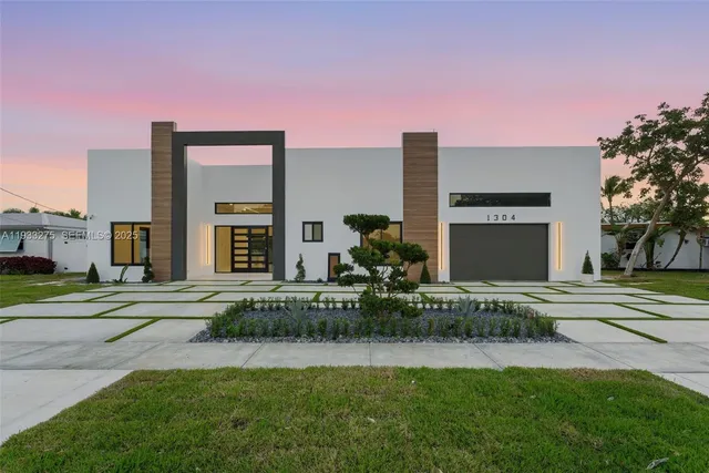 $2,499,000 | 1304 Southeast 10th Terrace, Deerfield Beach, FL 33441