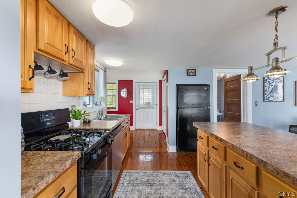 7649 Tuttle Road Cicero, NY 13030 - Photo 6 of 46
