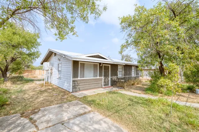 $110,000 | 315 East Bexar Street, Crystal City, TX 78839