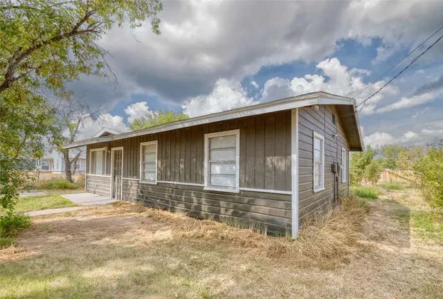 $110,000 | 315 East Bexar Street, Crystal City, TX 78839