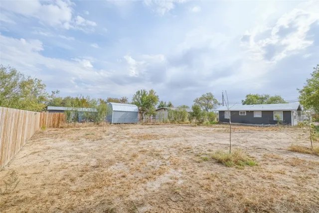 $110,000 | 315 East Bexar Street, Crystal City, TX 78839