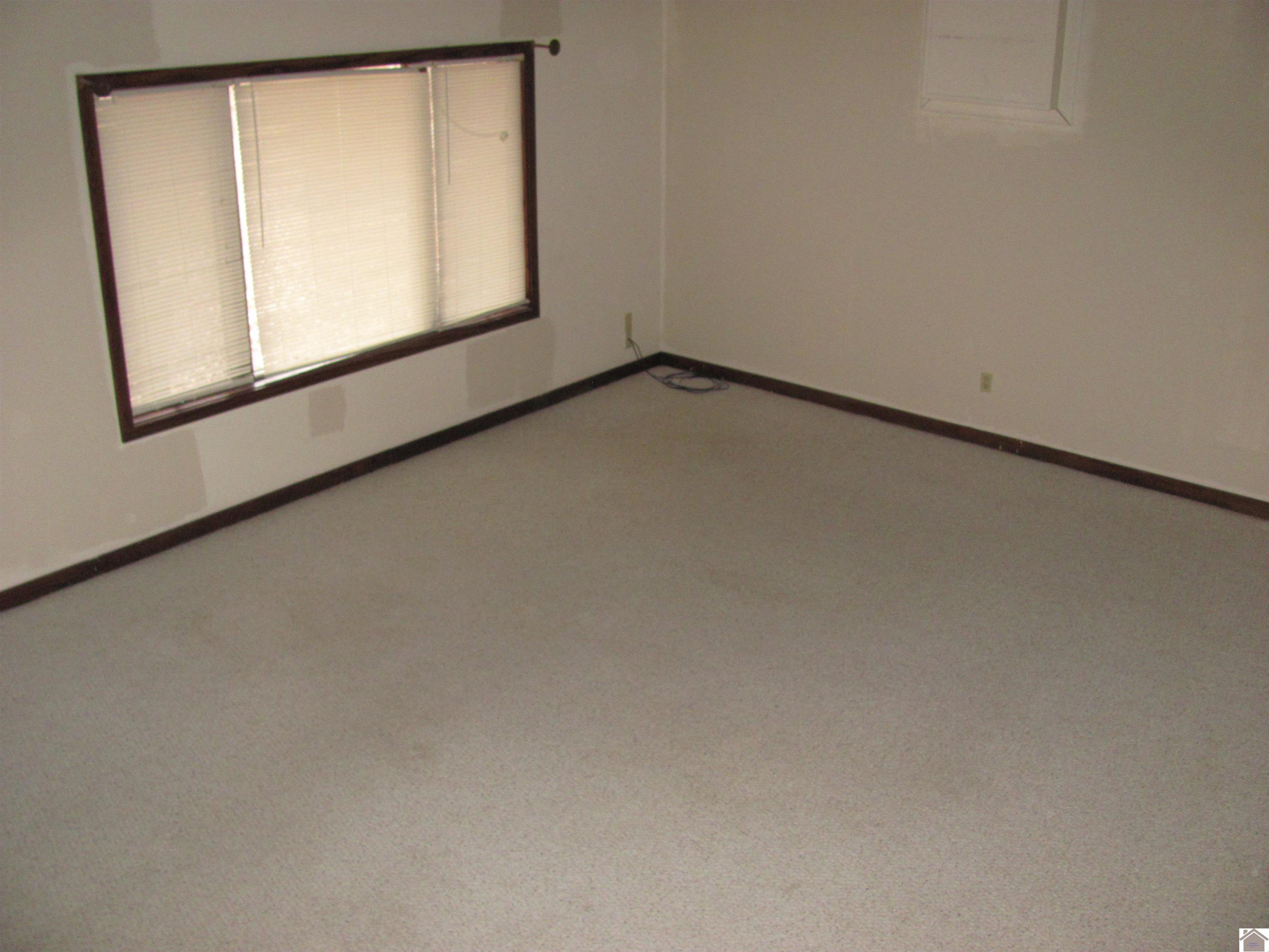 523 Crowder Road Mayfield, KY 42066 - Photo 12 of 34 Photo 12