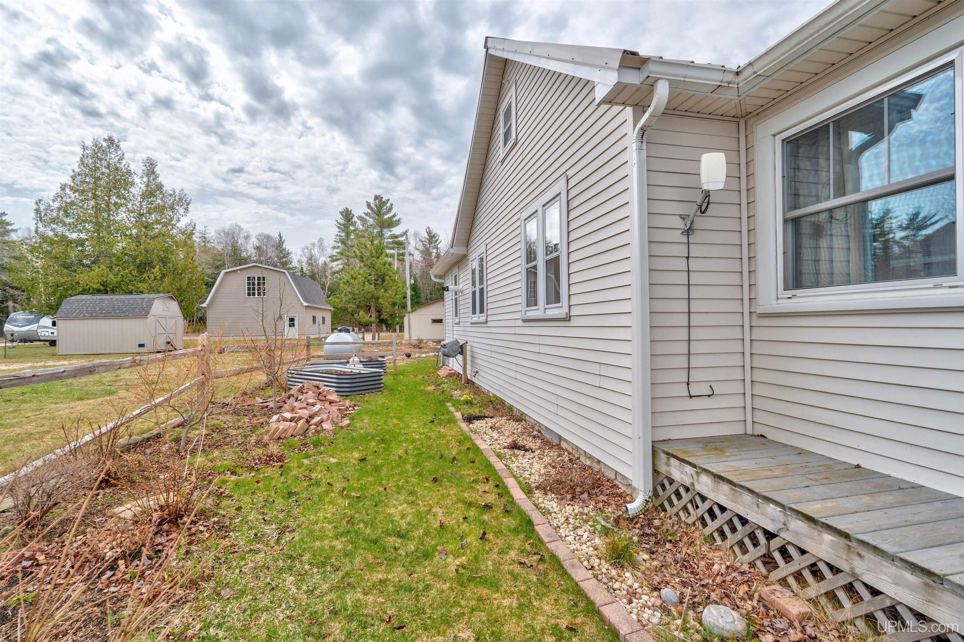 546 West Gulliver Lake Road Gulliver, MI 49840 - Photo 41 of 59