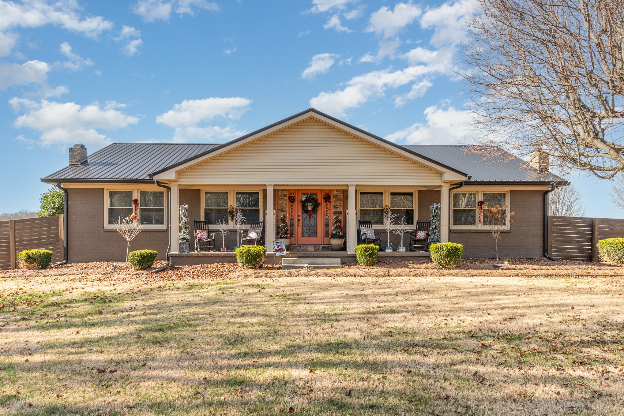 4120 Woodrow Wilson Road Springfield, TN 37172 - Photo 1 of 38 a front view of a house with a patio