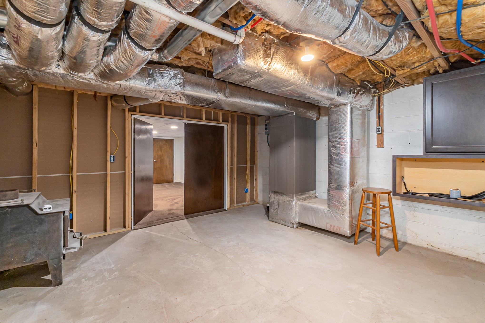 4120 Woodrow Wilson Road Springfield, TN 37172 - Photo 31 of 38 a view of a room with wooden floor