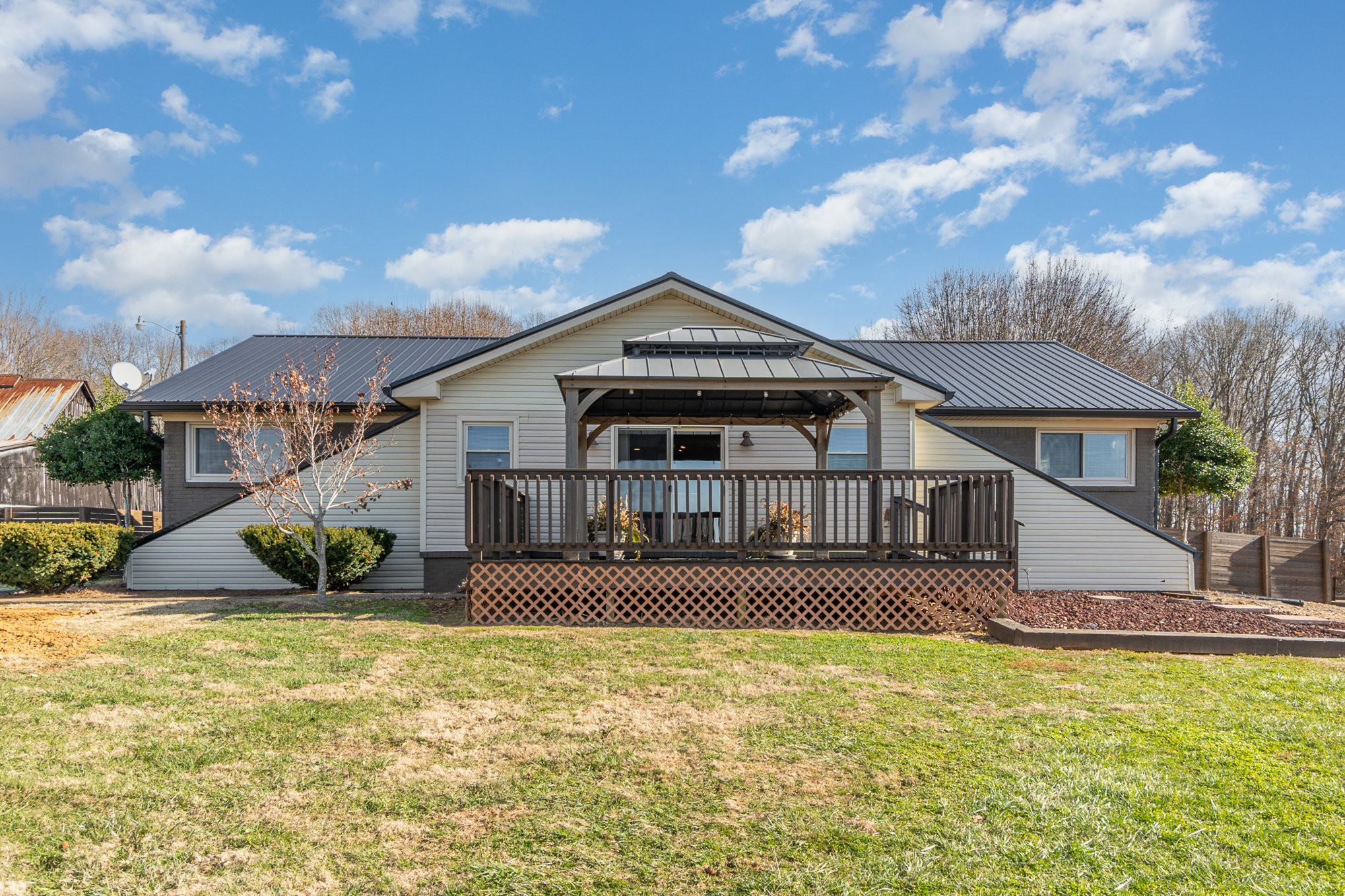 4120 Woodrow Wilson Road Springfield, TN 37172 - Photo 34 of 38 a front view of a house with a yard