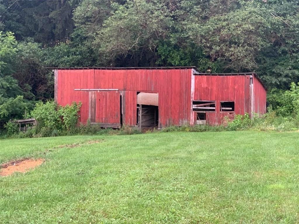 384 Chicora Road Butler, PA 16001 - Photo 18 of 25 Gallery Image 18