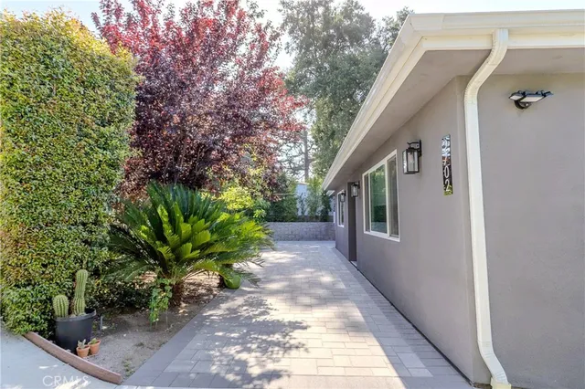 a front view of house with yard