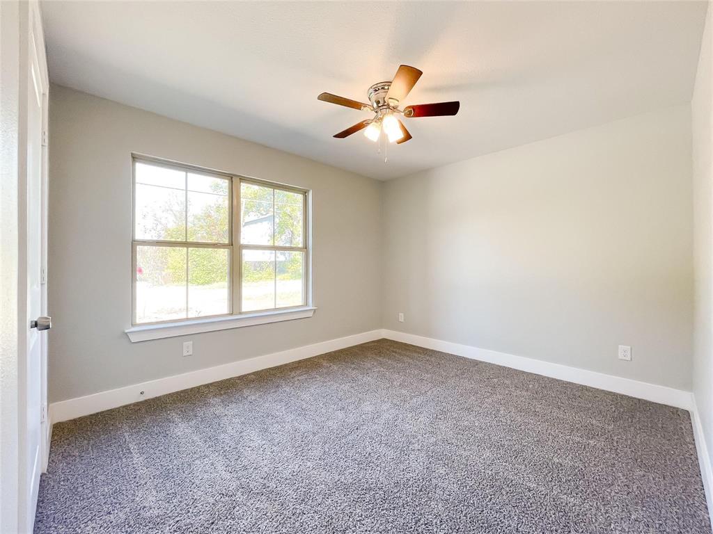 3318 Rutledge Street Dallas, TX 75215 - Photo 8 of 21