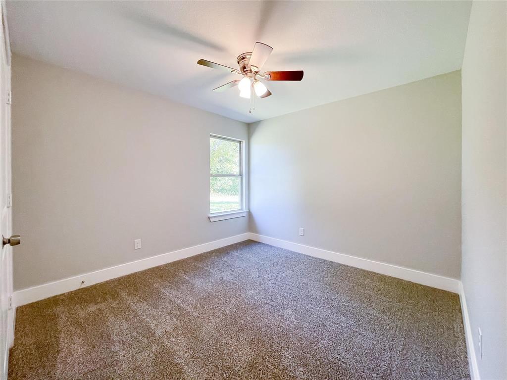 3318 Rutledge Street Dallas, TX 75215 - Photo 9 of 21