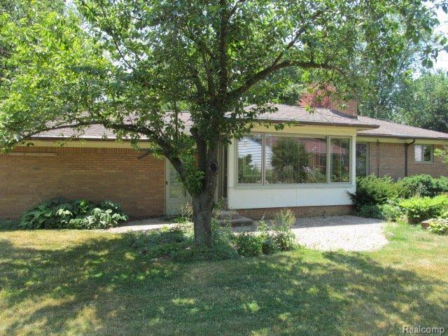 16158 Reedmere Avenue Franklin, MI 48025 - Photo 3 of 25 16158 REEDMERE BEVERLY HILLS (6)