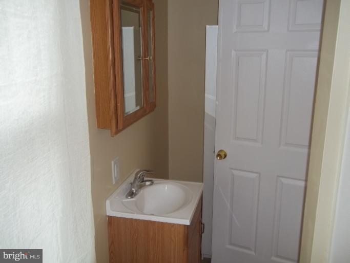 203 Potomac Avenue Rosedale, MD 21237 - Photo 5 of 23 Bath
