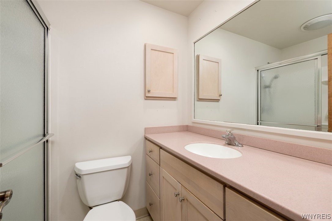 6 South Herrick Road East Aurora, NY 14052 - Photo 12 of 20 Main Floor Bath