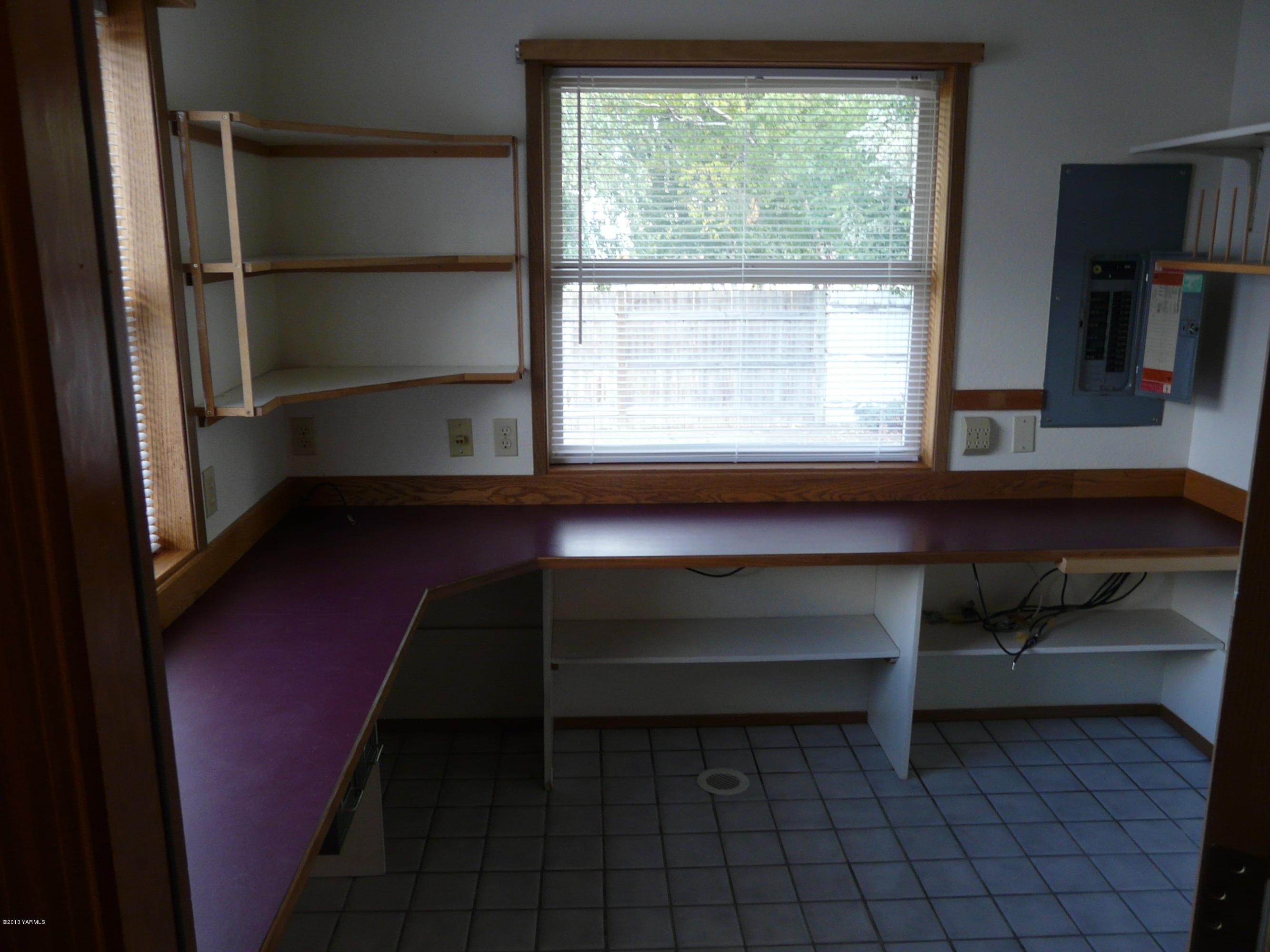 10605 Hackett Road Yakima, WA 98903 - Photo 14 of 17 P1080393