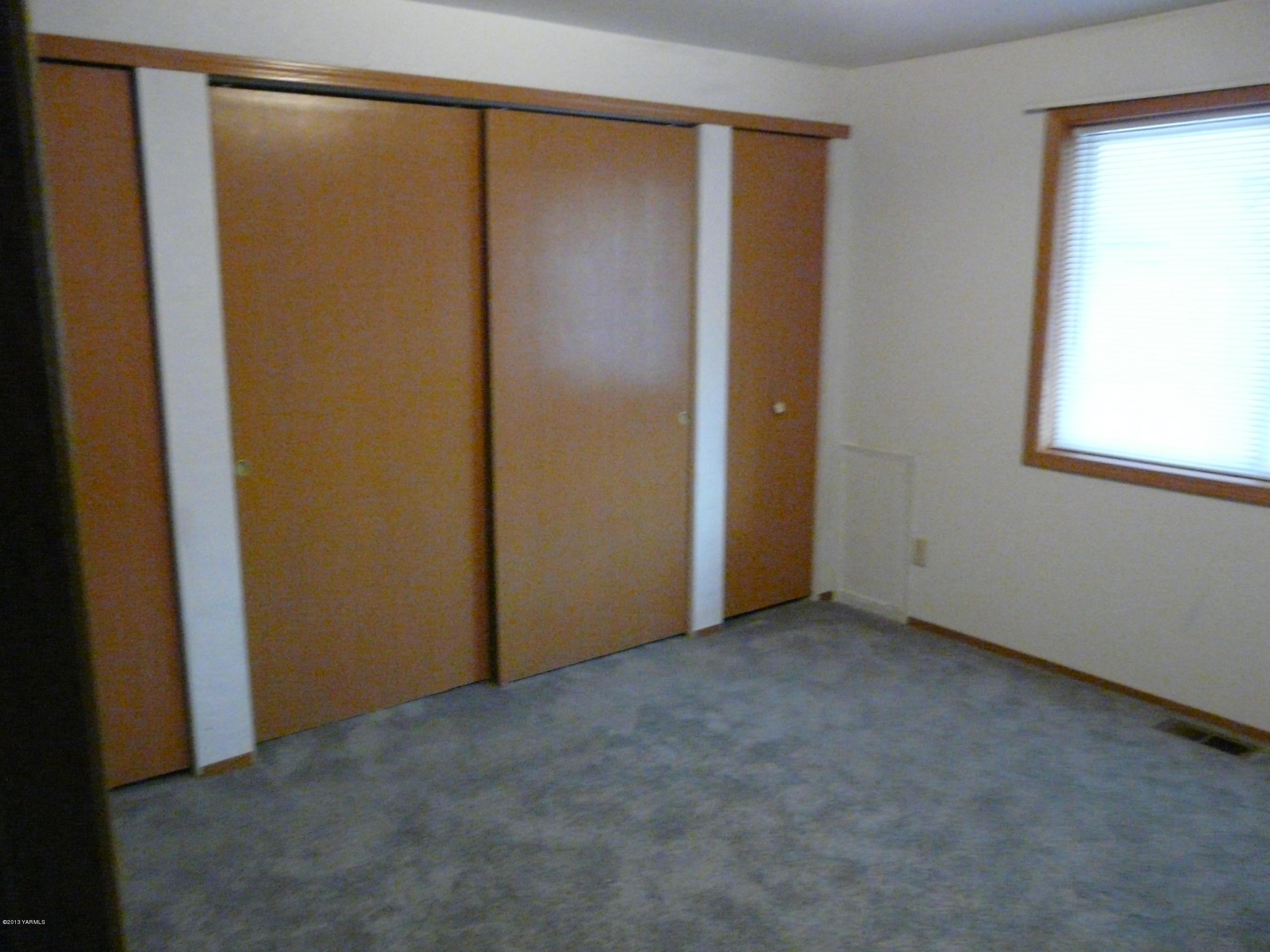 10605 Hackett Road Yakima, WA 98903 - Photo 16 of 17 P1080395