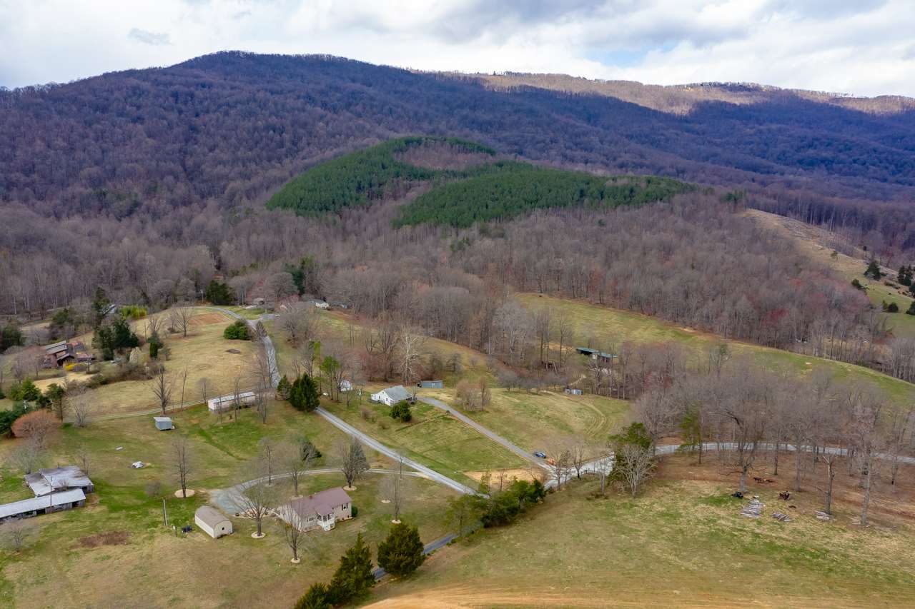 1266 Fox Hollow Road Afton, VA 22920 - Photo 17 of 37 Gallery Image 17